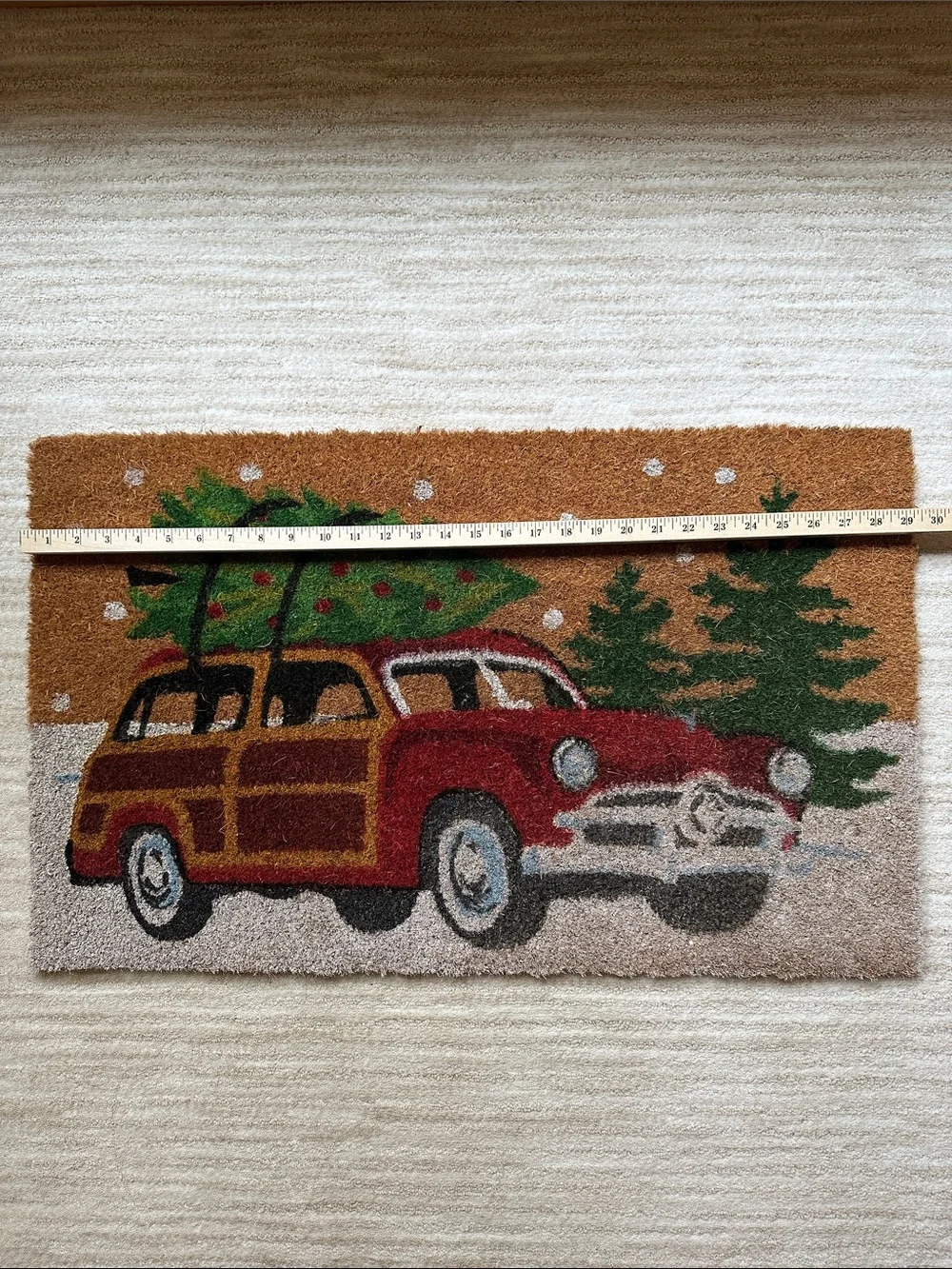 Wondershop Holiday Red Vintage Wagon Doormat with Evergreen Tree